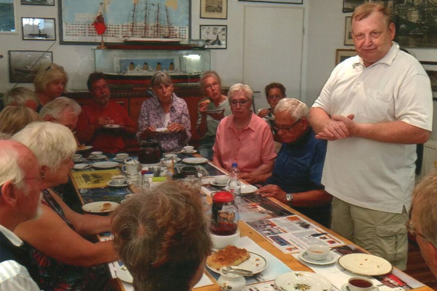 Jürgen informiert über maritimes Museum.